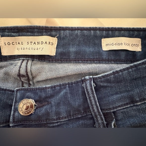 Social Standard by Sanctuary Mid-Rise Kick Crop Size 10/30 - Picture 5 of 13